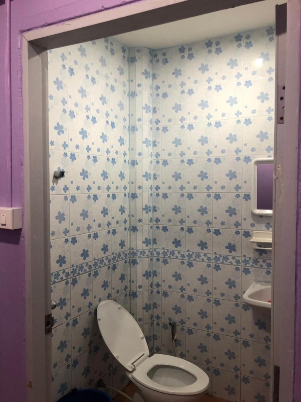 Bann Pa Su Hotel Ko Lan Exterior foto
